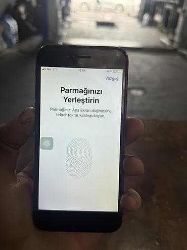 komputer windows 10: IPhone 8, Qırmızı, Barmaq izi — 4