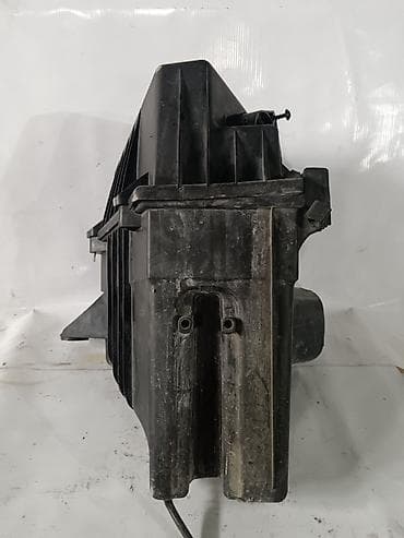 vw passat variant 1990: Məhsul: Orijinal hava filtri korpusu (airbox) Təsvir: - Avtomobil — 2