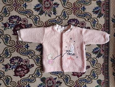 демисезонные комбинезоны для новорожденных: Körpə qız uşagı üçün üst geyimi. Yumuşaq materialı var. bir — 3