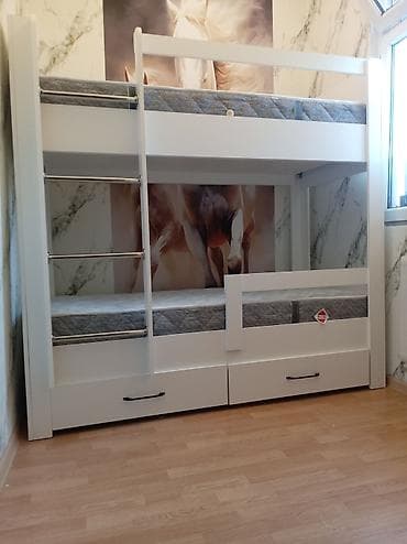 iki mərtəbəli çarpayilar: Oğlan və qız üçün, Yeni, Çarpayı, Matras ilə, Siyirməli — 1