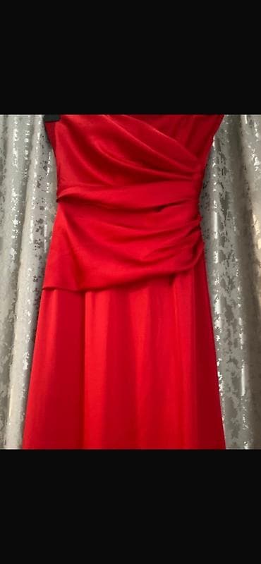 ereb qizili instagram: Qırmızı axşam/gecə geyimi - Model: Strapless (qol və çiyin hissəsiz) — 3