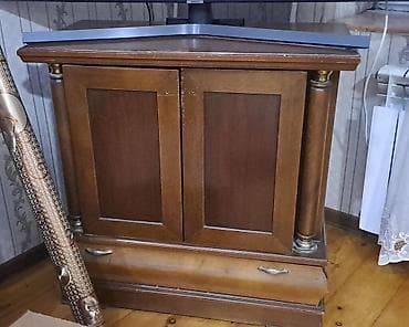 metbext stol stul: Künc Tv altlığı, Polkalı, Taxtalı — 1