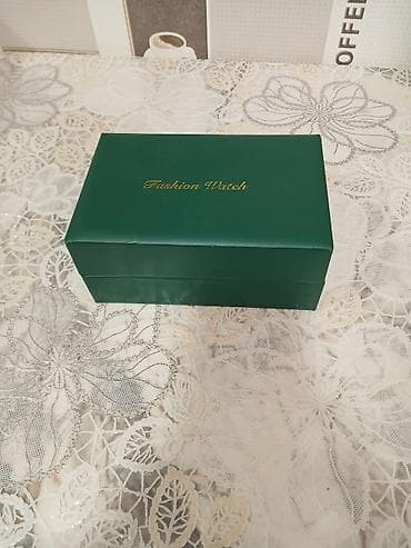 Məhsul: “Fashion Watch” saat qutusu - Rəng: Tünd yaşıl (xarici