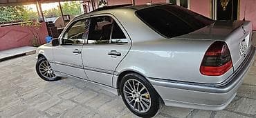 mercedes benz 208 d: Mercedes-Benz C-Class: 2.3 l | 1999 il Sedan — 9