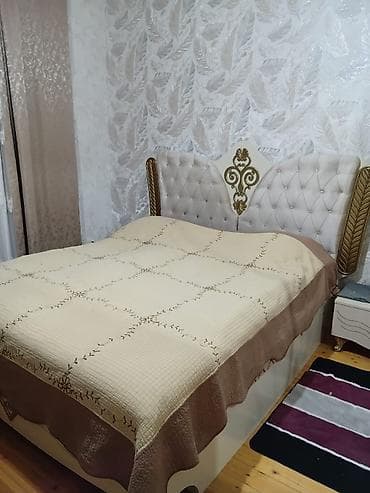 İkinəfərlik çarpayı, Tumba — 1