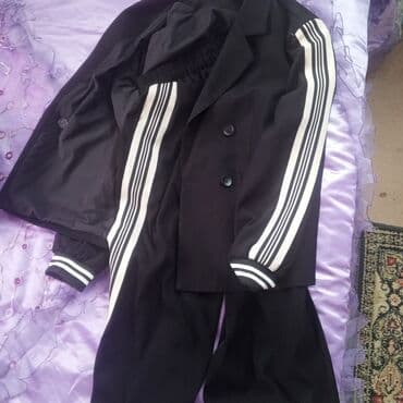 Qadın geyim dəsti və geyimlər - Qara idman üslublu kostyum: iki