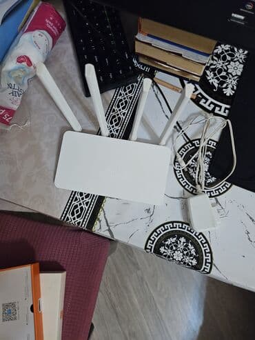 wifi sinyal guclendirici: Xiaomi Mi Router 3C – ağ korpuslu, 4 xarici antenli güclü Wi‑Fi — 4