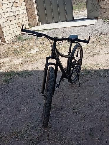 velosibet mtb: Qara rəngli dağ velosipedi. Sadə və möhkəm çərçivə quruluşuna — 6