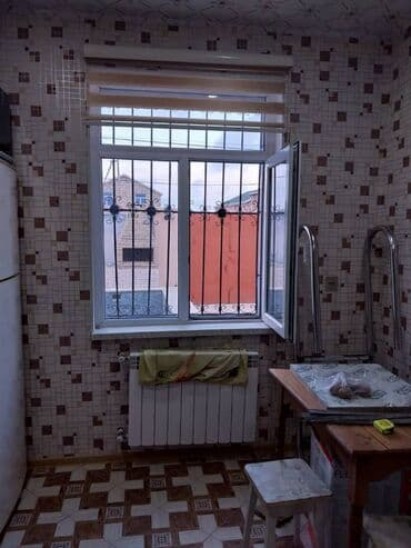 yeni evlər: Şüvəlan qəs. 4 otaqlı, 100 kv. m, Yeni təmirli — 12