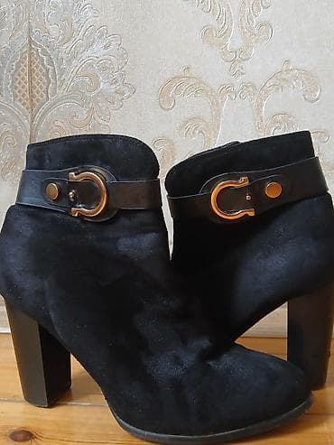 Ölçü: 39, rəng - Qara, İşlənmiş