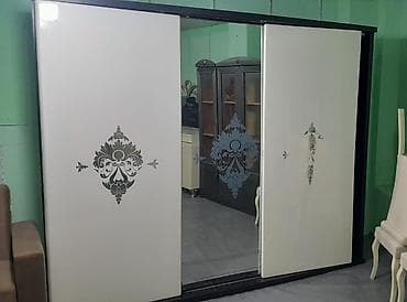 Dolab 350 AZN satılır 
Ünvan: Ceyranbatan ✨ Pərvin ✅ 6053
