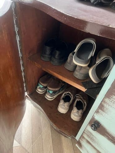 ev ucun yellencekler: Распашной, 3 двери Прямой шкаф, Сервант — 4