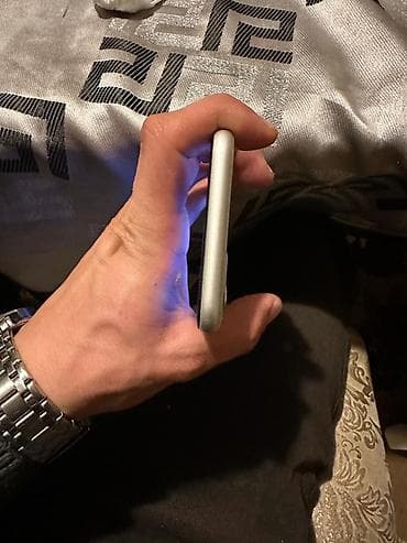 iphone x azerbaycan: IPhone 11, Ağ — 5