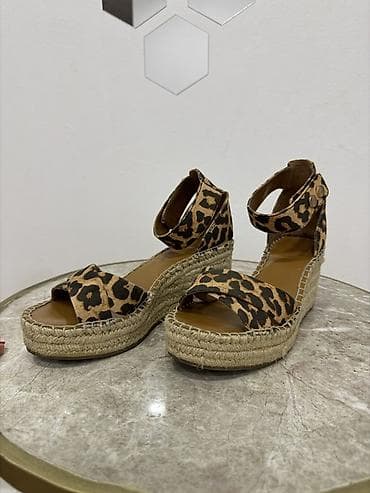 sendel: Franco Sarto 38 ölçü- 1-2 defe geyinilib. Amerika macy’sden alınıb - — 3
