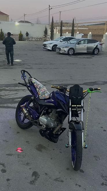 Stunt üçün xüsusi yığılmış motosiklet - Güclü tək silindrli benzin