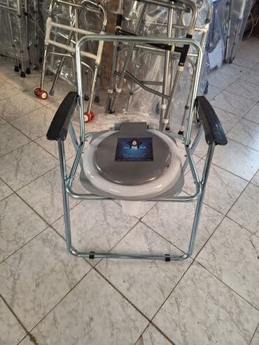 Tualet oturacağı qatlanan model Əlil xesteler üçün sanitar qovşağı lalafo.az -da Tualet oturacağı qatlanan model Əlil xesteler üçün sanitar qovşağı