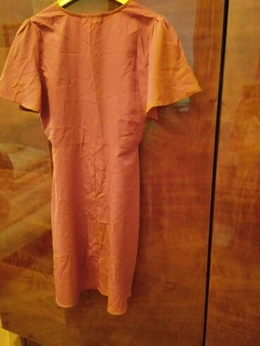 atlasdan uzun qadın əlcəkləri: Zərif naxışlı maksi don, yüngül materialdan hazırlanıb. V yaxalıq və — 8