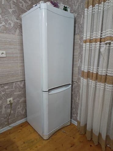 Mikrodalğalı sobalar: İkiqapılı soyuducu - Yuxarıda soyuducu bölməsi, aşağıda dondurucu — 1