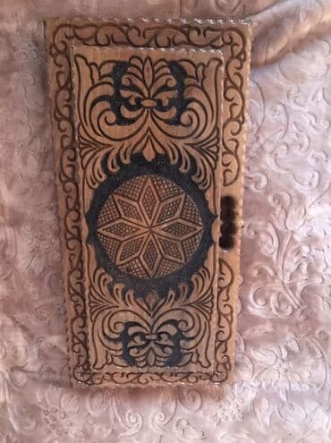 Taxta nərd taxtası – əl işi oyma naxışlı - Material: bərk ağac (tam