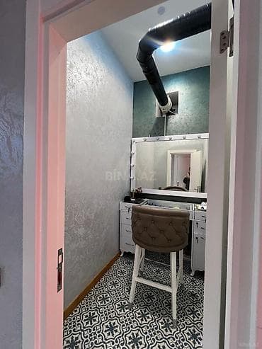 aspaz teleb olunur: Tam təmirli, muasir interyerli gözəllik salonumuza təcrübəli ustalar — 5