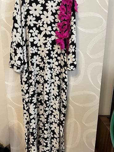 Satilir 1 defe geyinilib baha alinin 170’manata satilir razmer l. Xl — 4