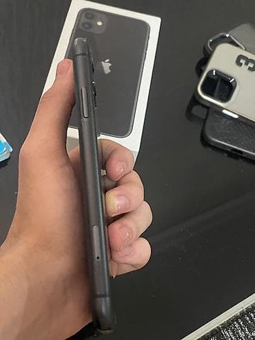 mini itx: IPhone 11, 128 GB, Qara — 2