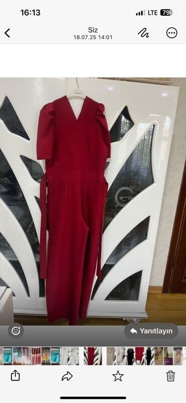 mekteb şalvarı: Qırmızı rəngli kombinezon - Model: V-yaxa, öndən qatlanma effektli - — 1