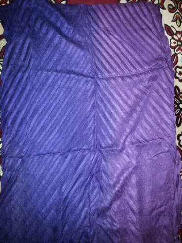 qadın kurkləri: Şərflər təzədi. Hər ikisinin qiymətləri 13 azn 1.Şərf bənövşəyi 2 — 3