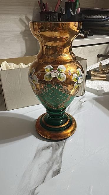 Vazalar: Bir vaza — 1