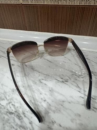 Şəxsi əşyalar: Gün eynəyi — 5