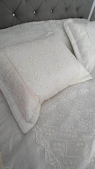 yatag ortuyu: Yataq üçün Yeni Qaşlı rəng - Ağ Yataq örtüyü — 2