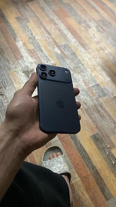 yığılma ayfonlar: IPhone 17 Pro, Mavi, Face ID — 1