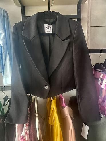 zara pencek: ZARA qısa blezer – qara rəng - Model: qısaldılmış (crop) blezer — 3