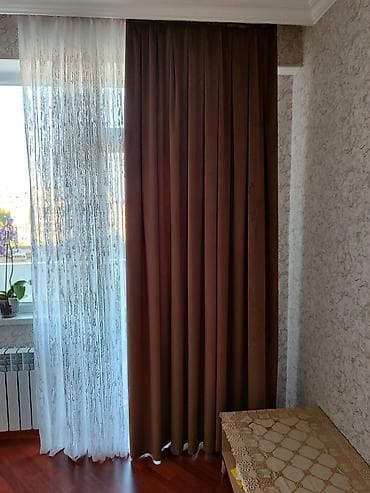 2 ədəd pərdə qolu,heç yuyulmayıb.çox az taxılıb.hündürlüyü 275sm, eni