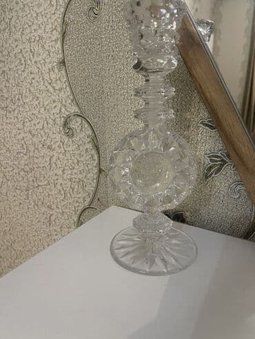 Güzgülər: Qedimi xrustal samdan.1 ededdir-25 manat — 2