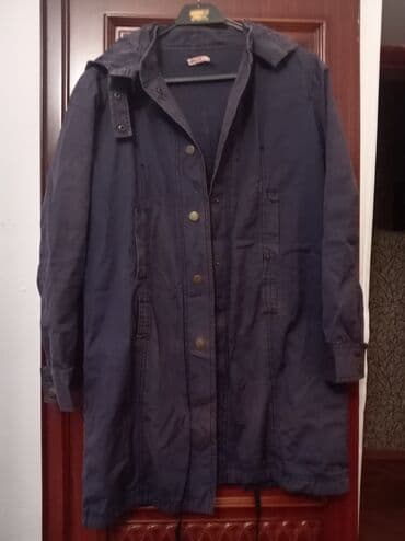 Костюмы: Tünd göy rəngli uzun parka tipli kişi/kadın üst geyimi. - Model — 1