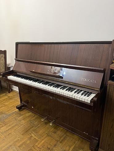 İki pedallı Tokkata Piano. Tam işləkdir Yeni kimidir heçbir problemi