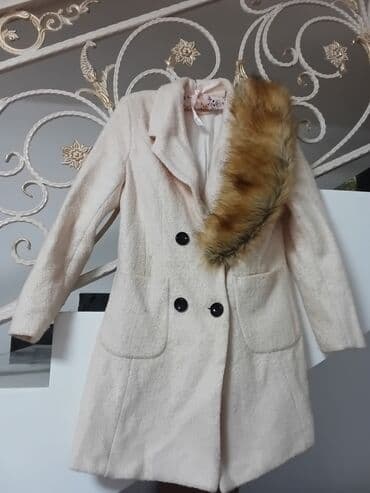 dəst geyimlər instagram: Zərif qadın geyimləri dəsti - Qara rəngli, romb tikişli qalın plaş — 2