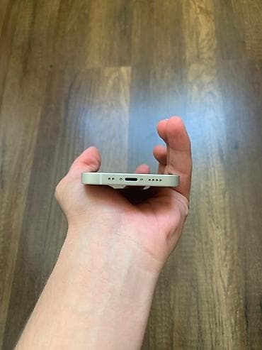 arxa manitor: IPhone 12, Ağ, Face ID — 3