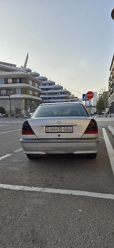 mersedes satilir: Mercedes-Benz C-Class: 2.2 l | 2000 il Sedan — 10