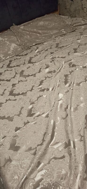 Продукты питания: Для кровати Б/у Покрывало, Самовывоз — 1