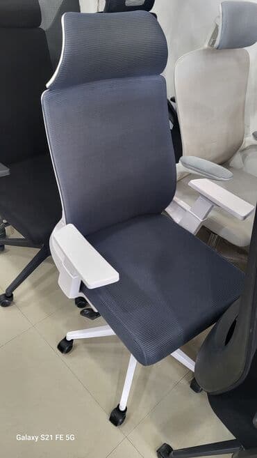 tek qrafat: Новый, С колесиками, Рукояти не регулируются, Ткань — 17