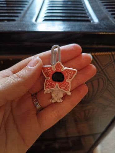 Demogorgon formalı dekorativ asma/aksesuar - Dizayn: Stranger Things