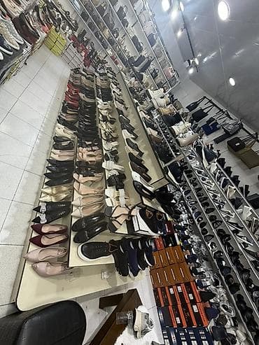 sabo ayaqqabilar: Böyük mağaza işlədənlər üçün uyğun qiymət fərqli dizayın vitrin — 2