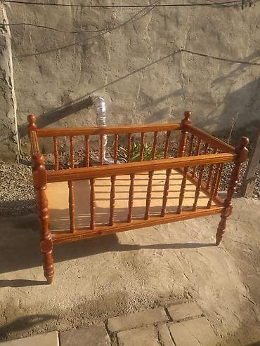 Oğlan və qız üçün, Dördbucaq, Beşik, Dəstsiz, Matrassız, Yellənmə mexanizmsiz