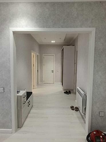 balkon stul: İcarəyə verilir 3 otaqlı yeni tikili 100 m², 8 Noyabr m. Kateqoriya — 5
