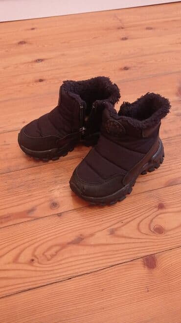 24 razmer oglan usagi ucun bot sapaski az geynilib 20 azn