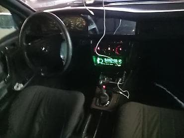 diffuser satisi: Mercedes-Benz 190 (W201): 2 l | 1990 il Sedan — 7