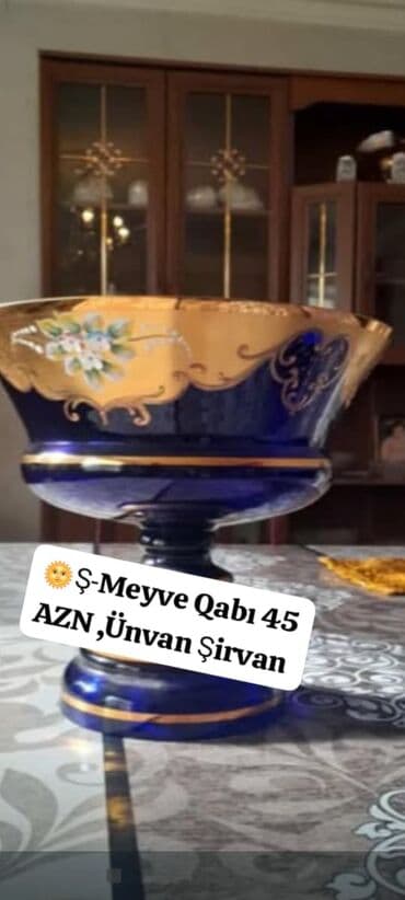 Məhsul: Bəzəkli meyvə qabı Təsvir: - Göy rəngli şüşədən hazırlanmış lalafo.az -da Məhsul: Bəzəkli meyvə qabı Təsvir: - Göy rəngli şüşədən hazırlanmış