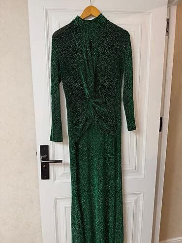 zumrud: Zümrüd-yaşıl rəngdə, parıltılı daşlı maxi ziyafət geyimi. - Parıldayan — 2